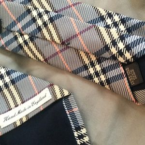 100% Silk Hand-Made Blue & Pink Burberry Print Tie